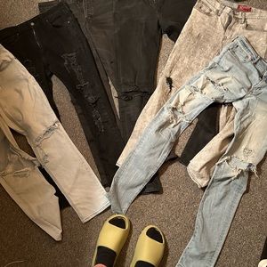 BUNDLE OF RIPPED JEANS 30-36